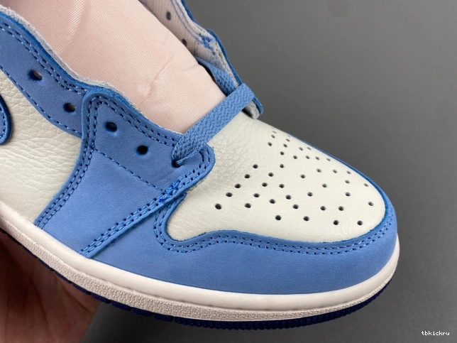 Reps TBK Flight OG Jordan in FD2596-400 1 WMNS Air First High 0810